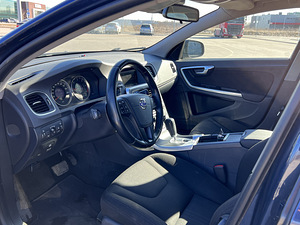 Volvo v60 1.6D (8 foto / 11)