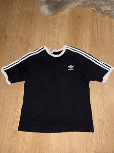 Футболка Adidas (1 фото из 1)
