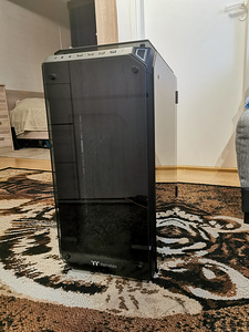 Корпус Thermaltake View 71 TG (7 фото из 7)
