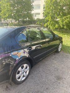 Skoda Oktavia 1.6 bensiin (4 foto / 6)