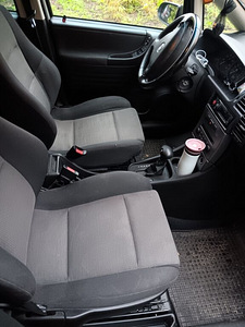 Opel zafira 2.2 108kw (6 foto / 9)