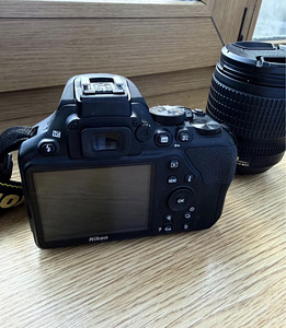 Nikon D3500+Nikkor 18-105 (2 foto / 3)