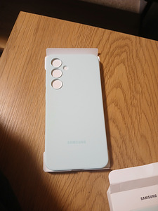 Samsung s24 fe kaaned (2 foto / 2)