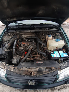 Volkswagen passat b4 1.9 66kw (9 foto / 9)
