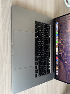 MacBook Pro 16 Retina 2019 (5 foto / 6)