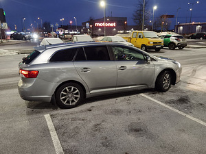 Toyota Avensis LPG (4 foto / 13)