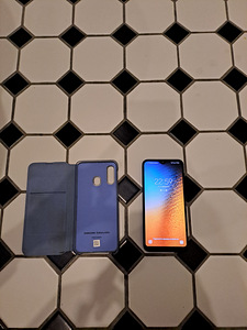 Samsung A20e + telefoniümbris (3 foto / 4)