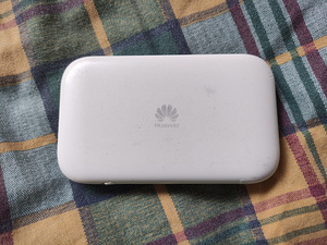 Huawei taskuruuter. Kaks akut. (2 foto / 3)
