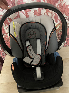 Turvahäll Cybex 0-13 + alus (Gold Edition) (10 foto / 10)