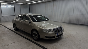 Volkswagen Passat 2.0 TDi (6 foto / 14)