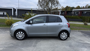 Toyota Yaris 1.4d 2008 (154000km) Webasto (3 foto / 14)