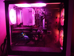 Gaming PC rx 7800 xt / ryzen 7 5800x / 32gb 2tb ssd (4 foto / 5)