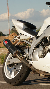 A2 Yamaha FZR 600r (8 фото из 10)