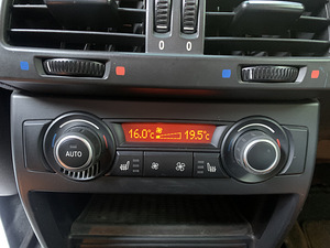 BMW X6 4.0D 225kW (10 foto / 14)