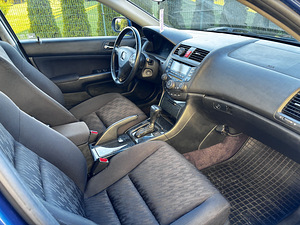 Honda Accord 2.4 VTEC (9 foto / 10)