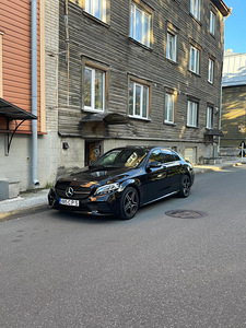 Mercedes-Benz C 200 AMG Line 1.6 118kW (1 foto / 8)