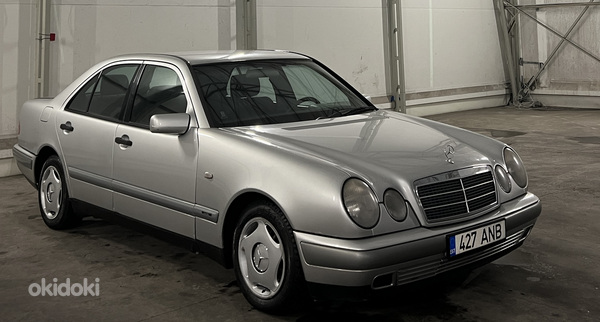 Mercedes-Benz E 200 2.0 100kW (фото #2)