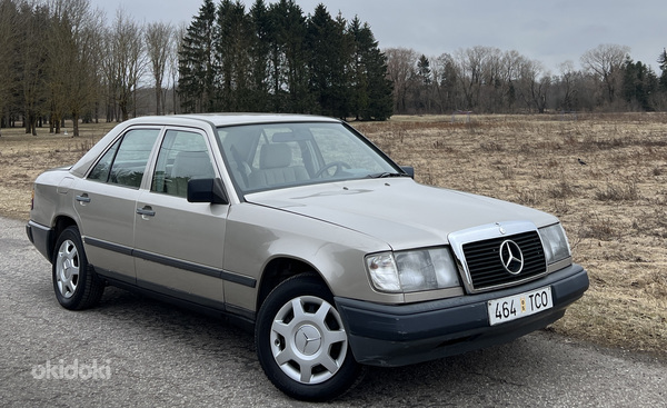 Mercedes-Benz 230 Youngtimer 2.3 100kW (foto #2)