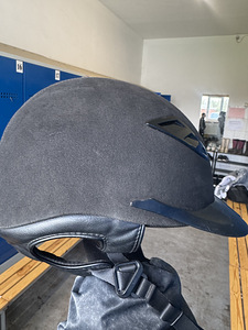 Back on track EQ3 Lynx microfibre ridding helmet 54-58 size (4 foto / 7)