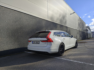 Volvo V90 2.0 110kW 2017 nelikvedu (5 foto / 12)
