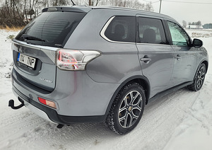 Mitsubishi outlander (5 foto / 5)