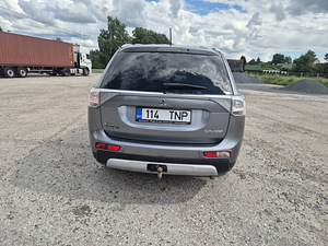 Mitsubishi outlander 2.3 110kw 7-kohta. (4 foto / 5)