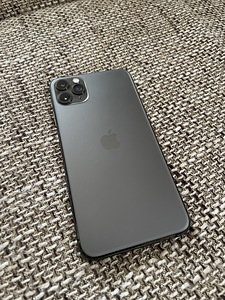 Apple iPhone 11 Pro Max 64GB Space Gray (3 foto / 5)