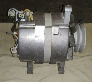GAZ 3308 generaator GG273V1 U-HL 28V 45A (2 foto / 3)