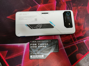 Asus rog phone 6 (6 foto / 7)