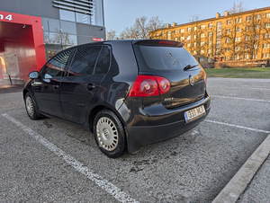Volkswagen Golf 1.9 TDi (8 foto / 9)