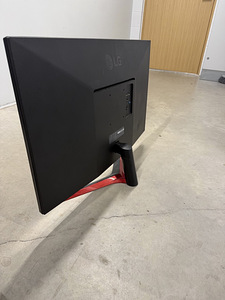Monitor LCD LG 32MP60G-B 31.5" (1 foto / 2)