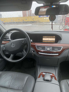 Мерседес-Бенц S320 (8 фото из 10)