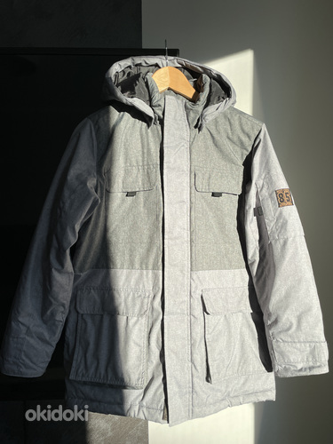 Зимняя куртка для мальчиков Размер 146/152 (фото #1)