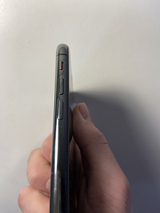 iPhone X 64gb (черный) (4 фото из 7)
