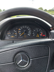 Продам Mercedes-benz w210 e220d (6 фото из 6)