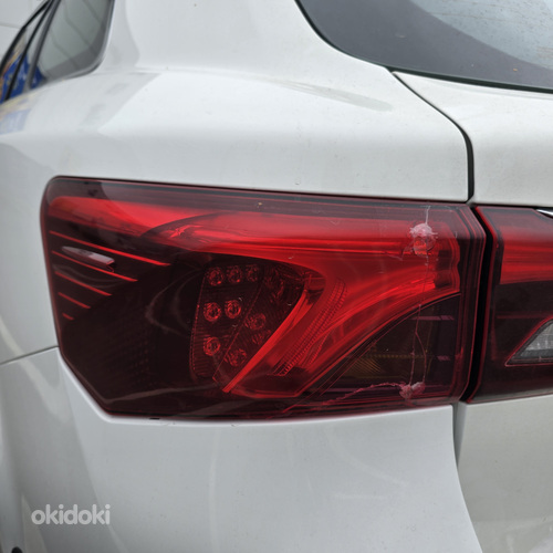 Toyota Avensis 2017 tagumine vasak tagatuli. Universaal