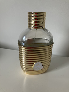 Moncler Sunrise pour Femme (1 foto / 3)