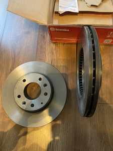 Uued Brembo pidurikettad Mazda 6-le (2 foto / 4)