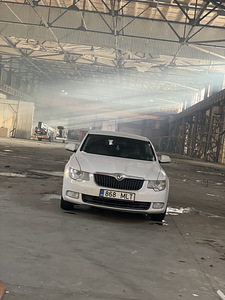 Skoda superb 1.8 bensin (8 foto / 9)