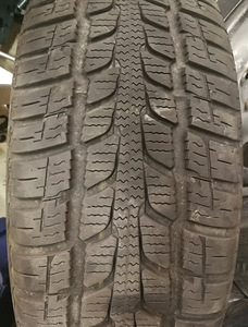 215/55R16 talverehvid NEXEN Npriz4S (5 foto / 5)