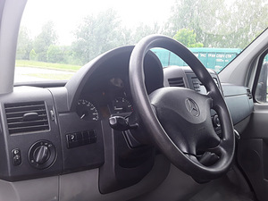 Mercedes Sprinter (5 фото из 9)