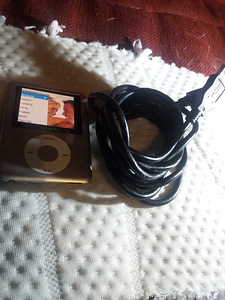 Продам MP4/MP3 плеер (1 фото из 2)