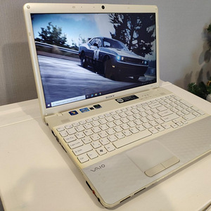 Müün Sony VAIO Core i3/8GB/500GB/Win10 (2 foto / 2)