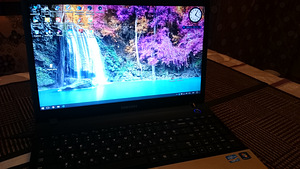 Samsung NP 300E/Core i3 2330M/8GB DDR3/640GB/HD3000 (1 foto / 5)