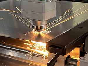 Täpsed ja usaldusväärsed laserlõikuse ja metalli painutamis (2 foto / 2)