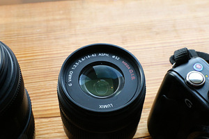 Panasonic Lumix DMC-G3 + 14-42 + 45-200 (3 foto / 4)