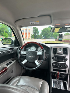 CHRYSLER 300C (5 фото из 5)