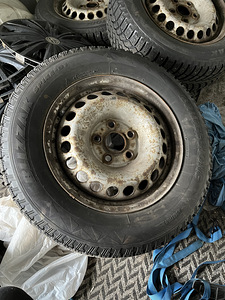 Шины 215/65 r16 на дисках 5х120 ет55 (2 фото из 2)