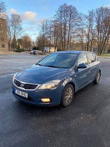 Kia Ceed 2012 ( 100 000 km) (1 foto / 7)