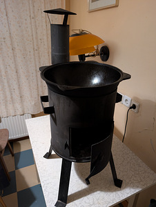 Печь с казаном (1 фото из 3)